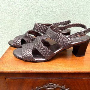 Women's Amalfi by Rangoni pewter colored heels sandals size 8.5 M  made in Italy